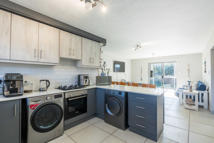 2 Bedroom Property for Sale in Hartenbos Central Western Cape